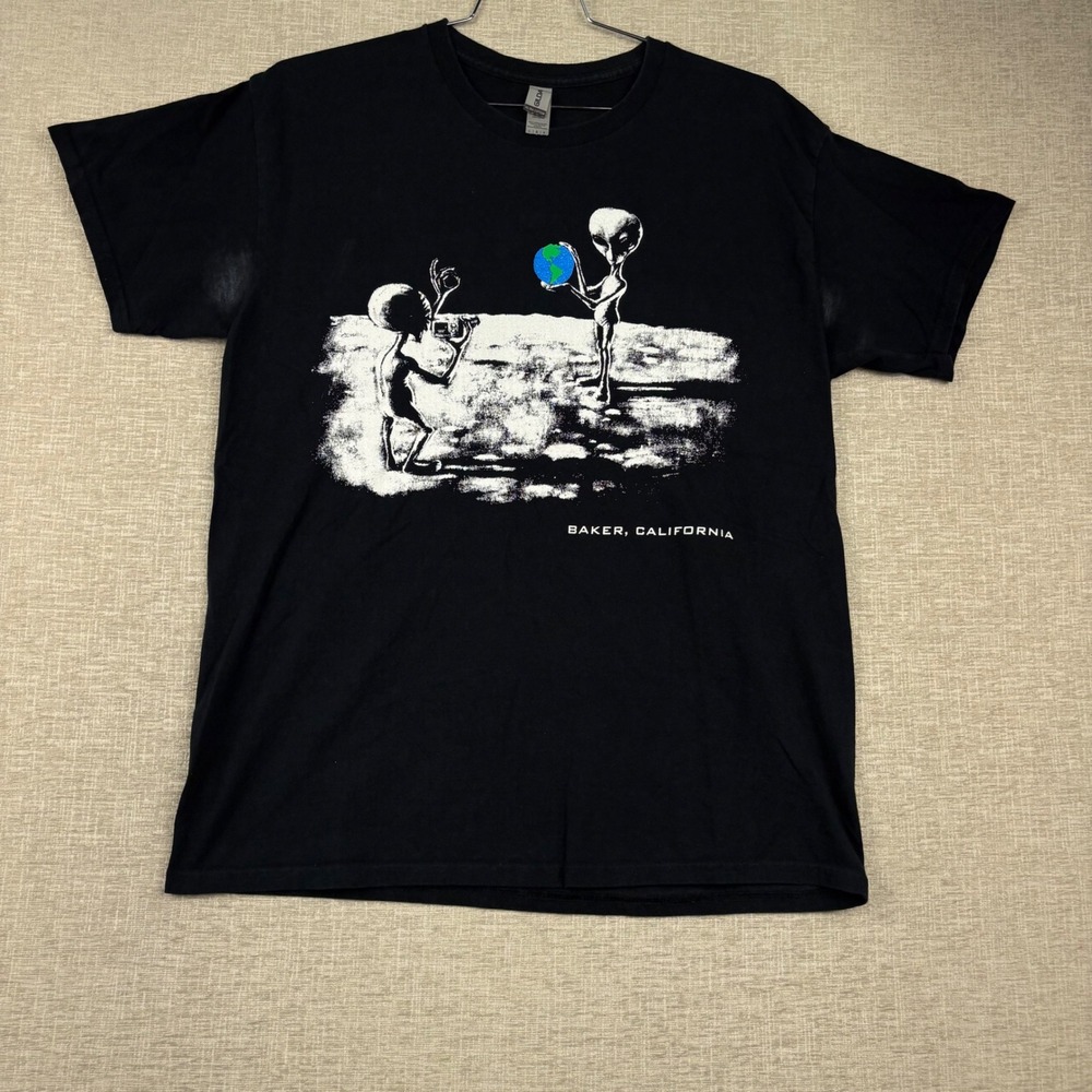 Gildan Baker California Alien UFO Graphic T-Shirt Black Mens Large
